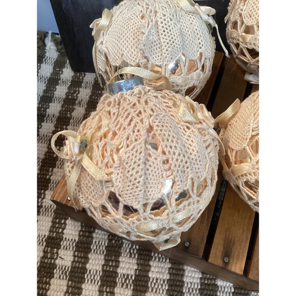 Vintage Alderbrook Lace Covered Silver Glass Christmas Ball Ornaments Set Of 7 - Picture 3 of 15